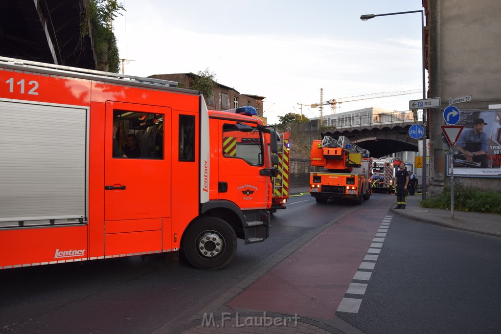 Feuer 1 Koeln Humboldt Gremberg Rolshoerstr P25.JPG - Miklos Laubert